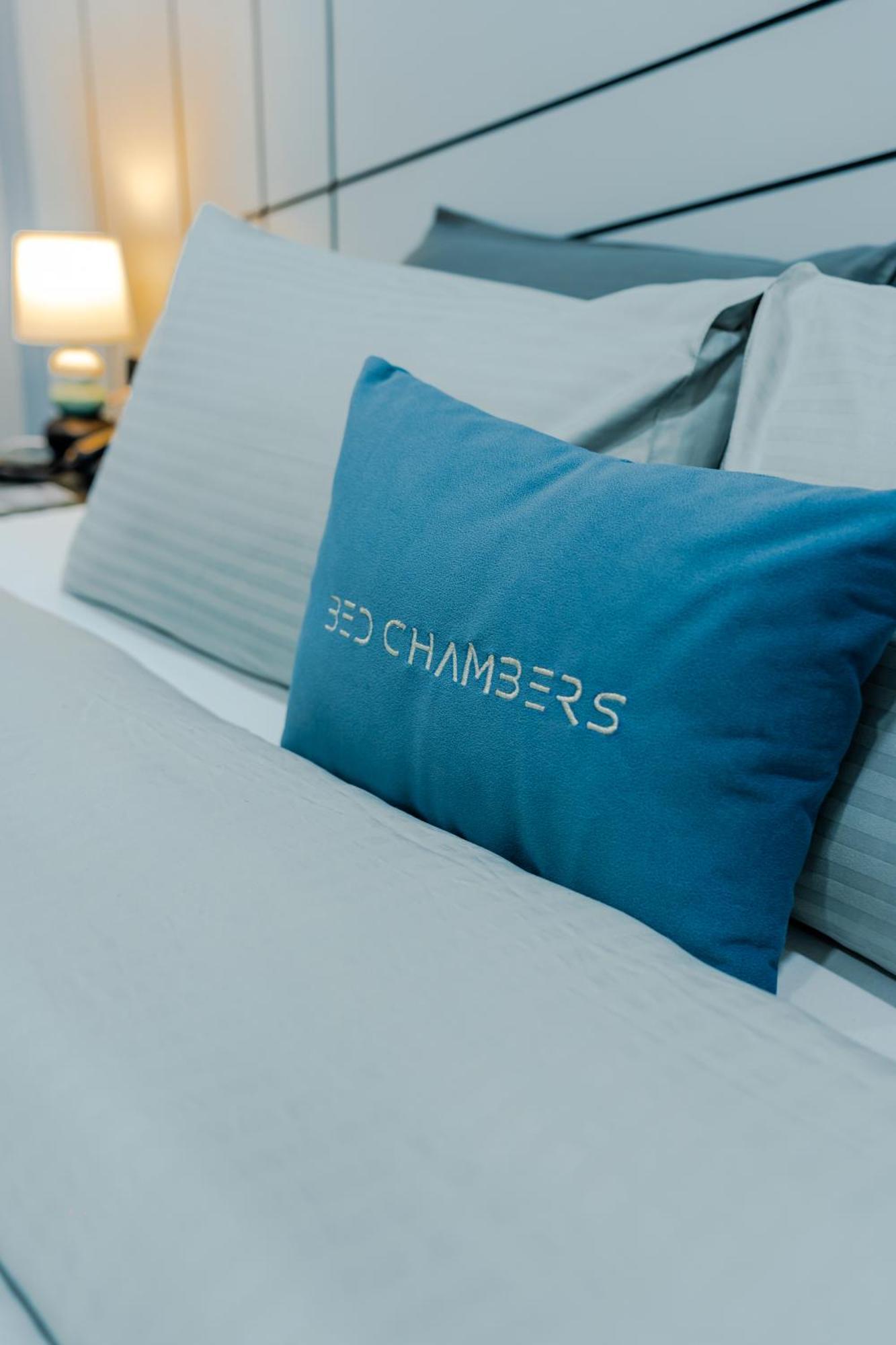 Bedchambers Luxury Apartment Near Golf Course Road 구르가온 외부 사진