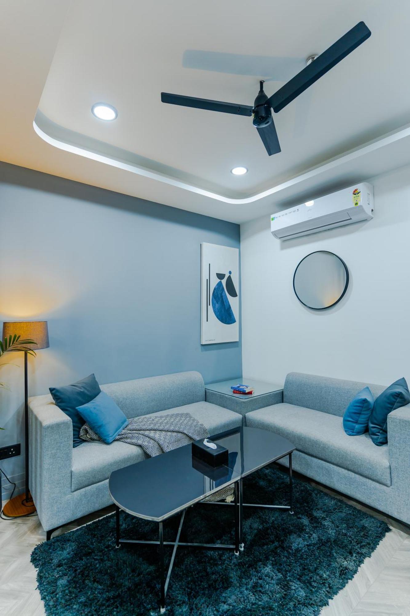 Bedchambers Luxury Apartment Near Golf Course Road 구르가온 외부 사진