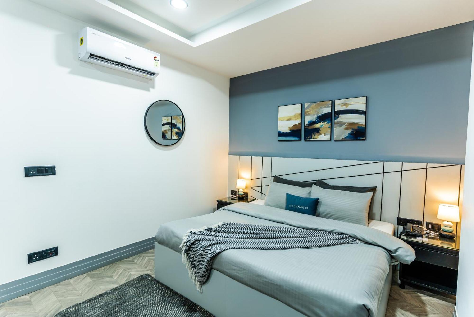 Bedchambers Luxury Apartment Near Golf Course Road 구르가온 외부 사진