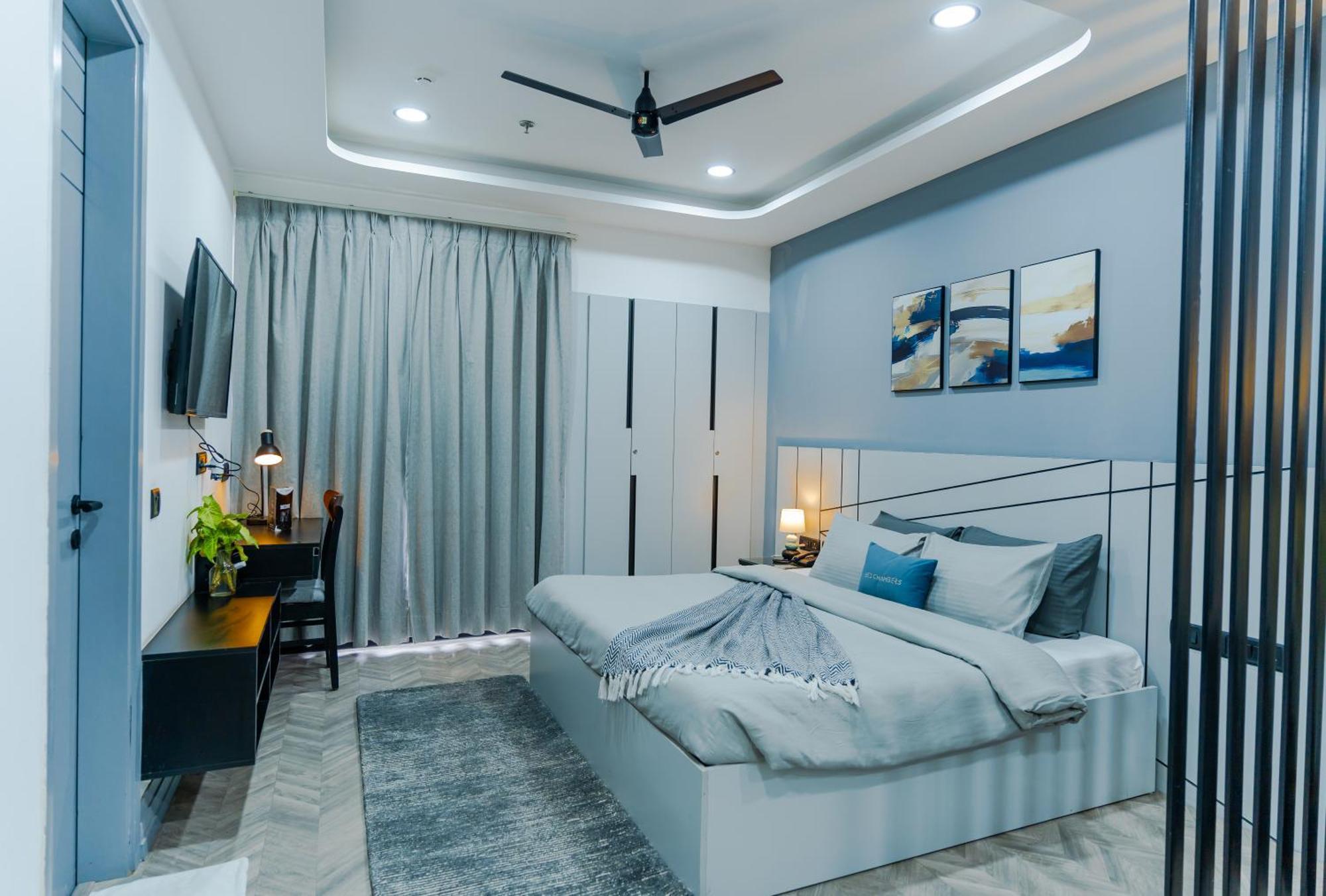 Bedchambers Luxury Apartment Near Golf Course Road 구르가온 외부 사진