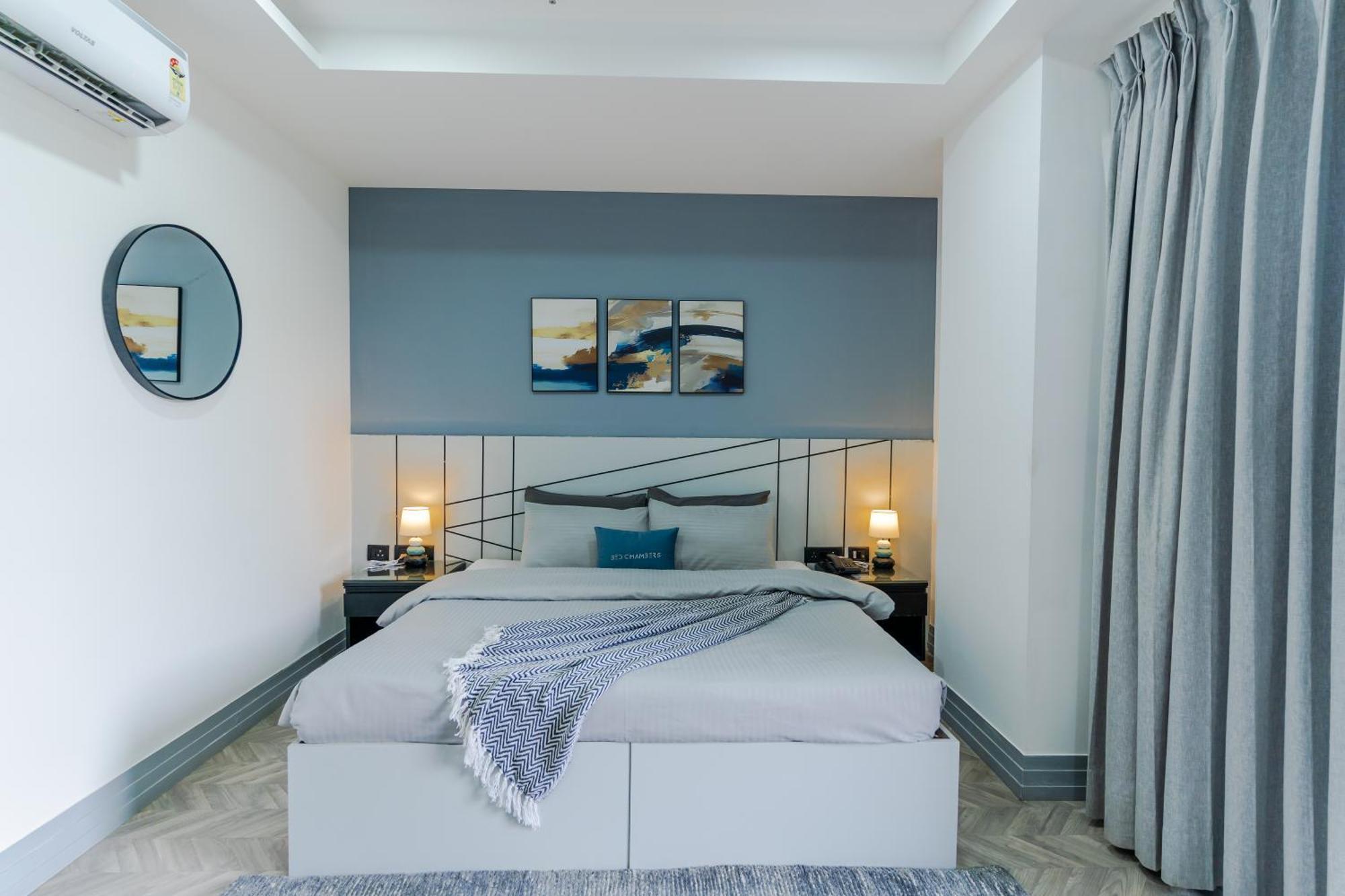 Bedchambers Luxury Apartment Near Golf Course Road 구르가온 외부 사진