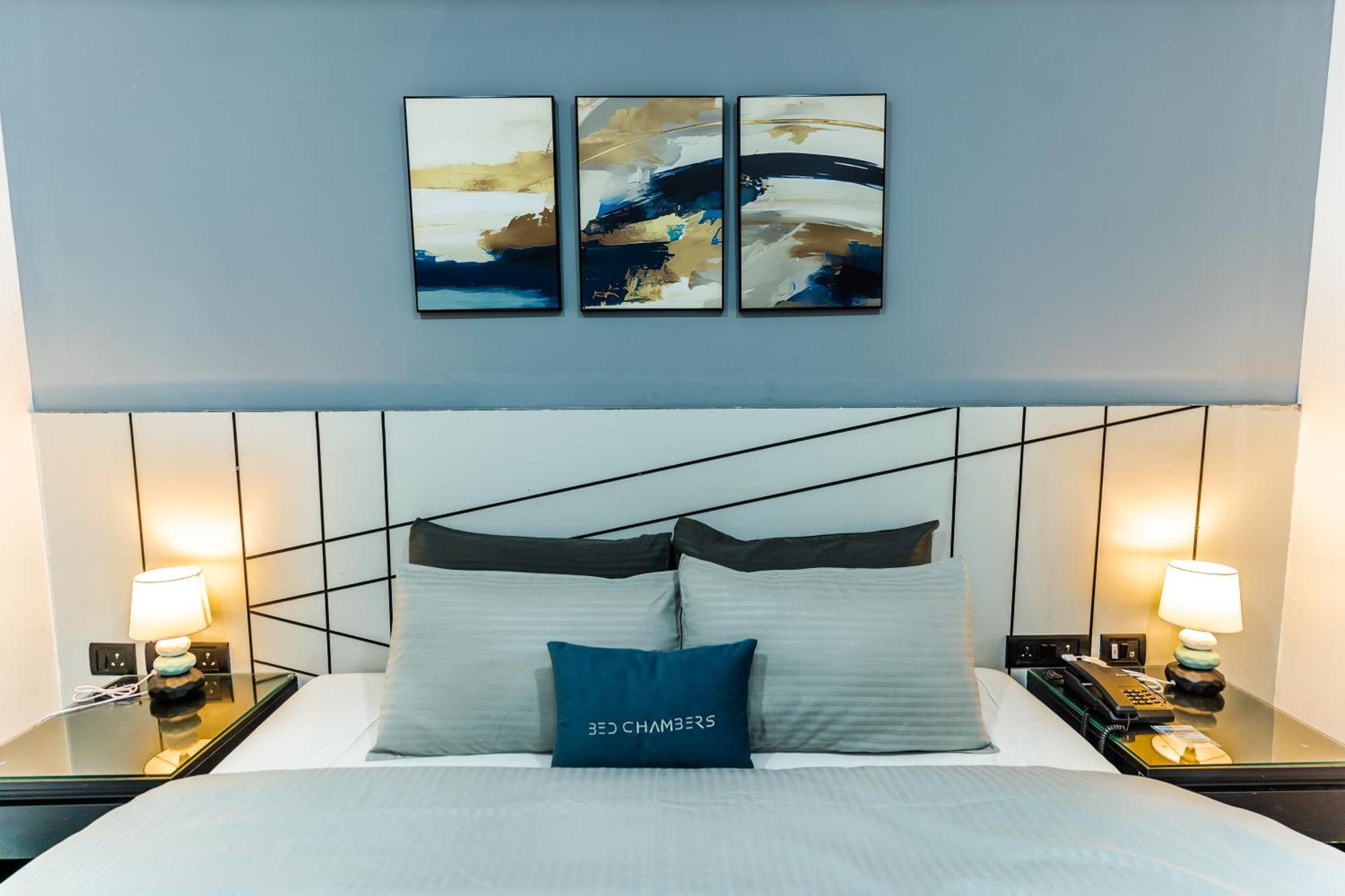Bedchambers Luxury Apartment Near Golf Course Road 구르가온 외부 사진